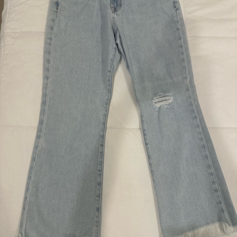 Paige cropped jeans/ raw hem. Size 29